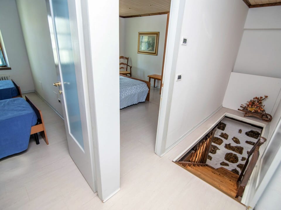 Property, Room, Floor, House, Door, Interior Design, Wall, Home, Real Estate, Stairs