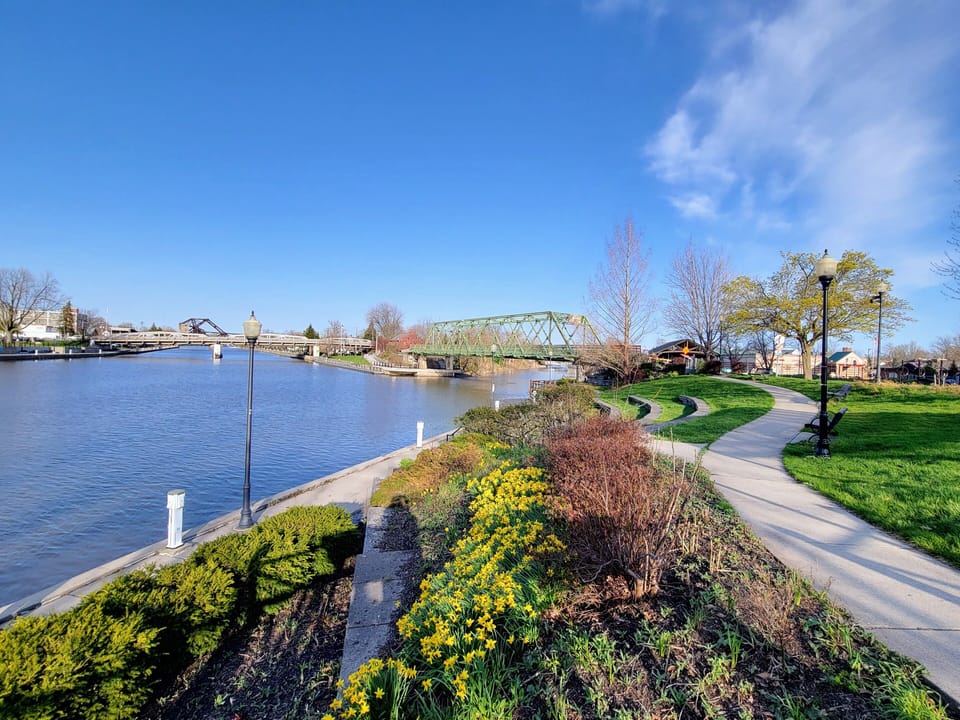 Lovely manicured grounds and seating at Gateway Harbor, a 15 mins walk away 