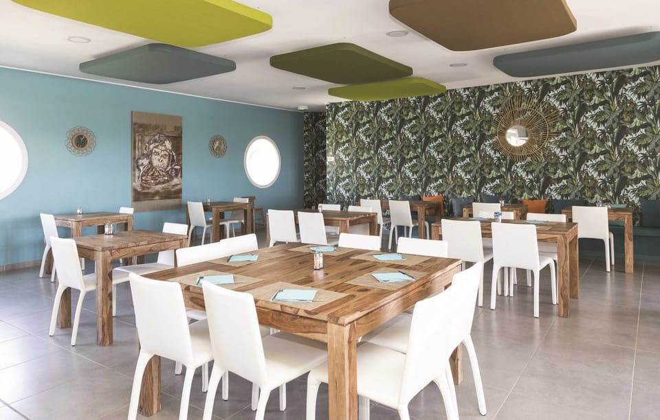 Eat a meal at the on-site restaurant.