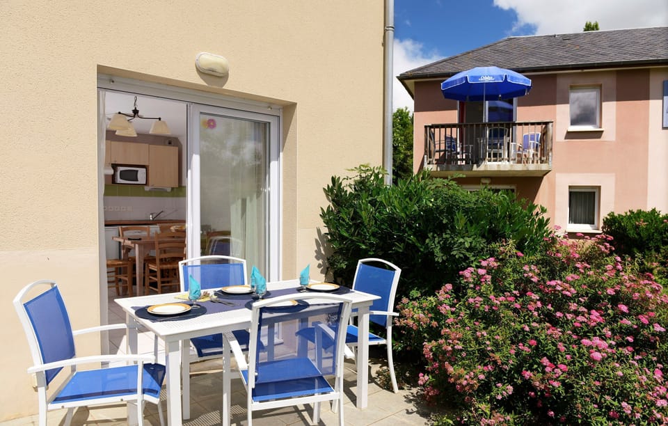 Enjoy a delicious meal on the balcony or terrace!