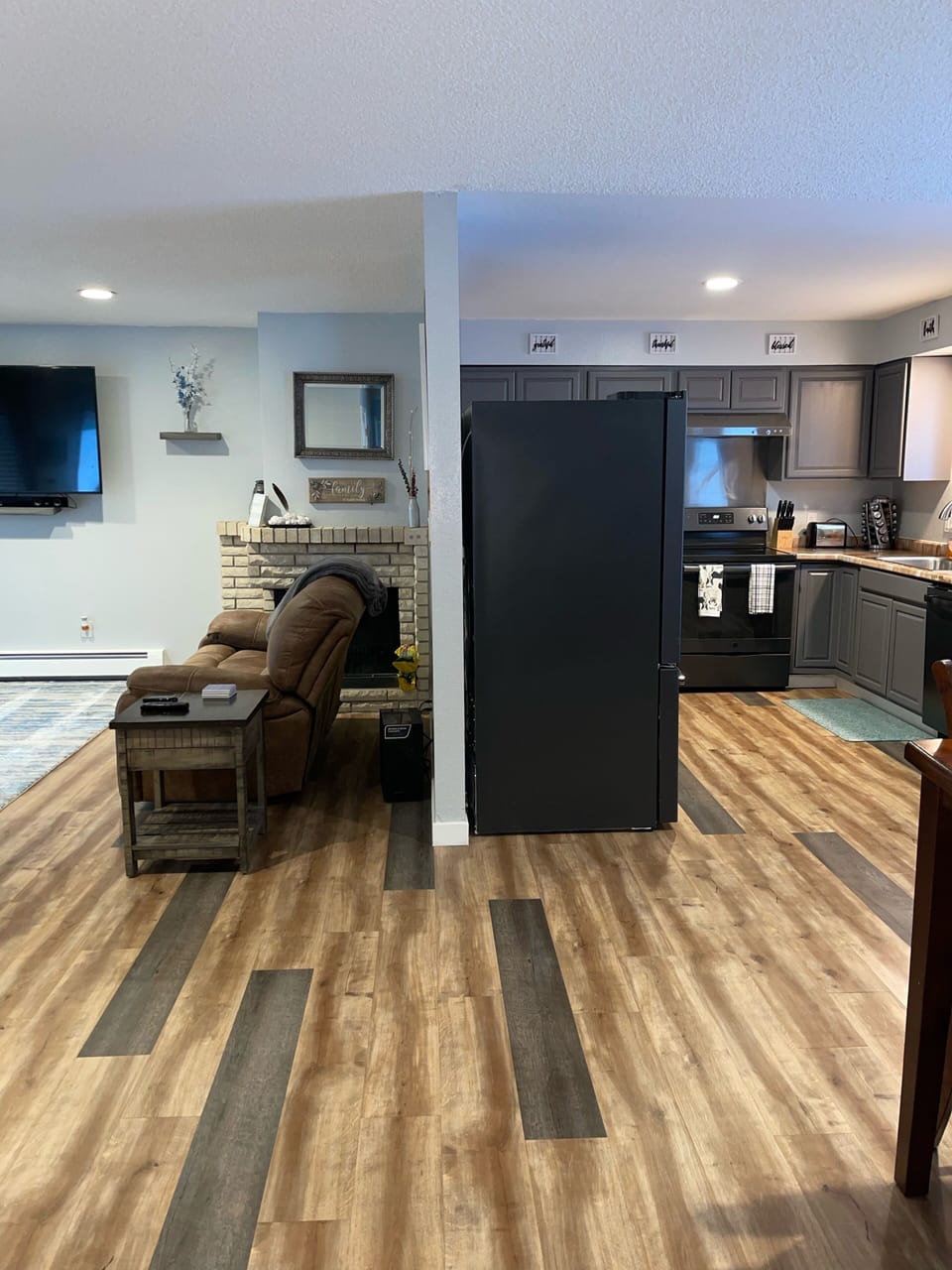 Split picture living room and kitchen