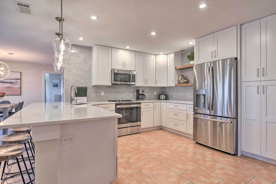 Kitchen | Drip Coffee Maker | Toaster | Spices | Ice Maker
