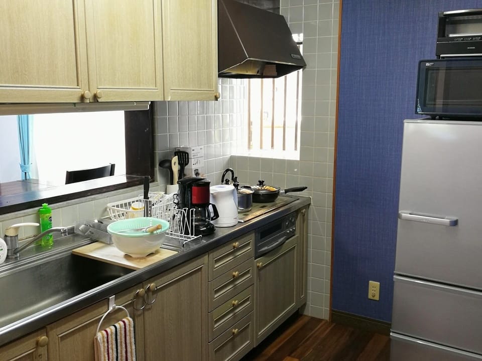 Private Vacation Home | Private kitchen | Coffee/tea maker, fridge, microwave, electric kettle