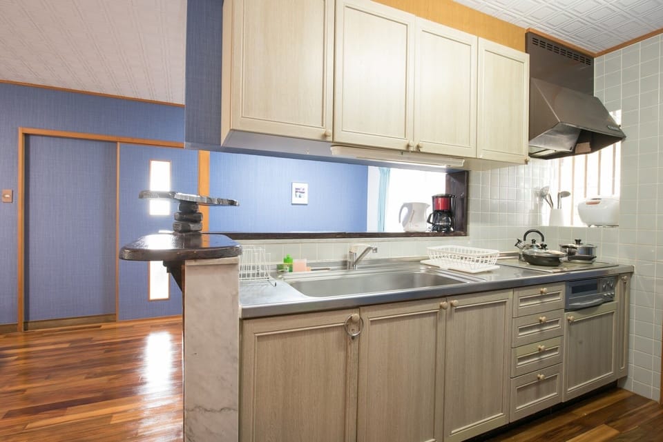 Private Vacation Home | Private kitchen | Coffee/tea maker, fridge, microwave, electric kettle