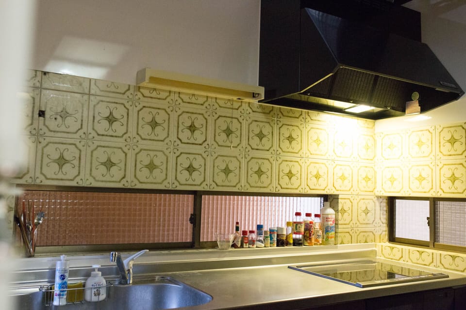 Private Vacation Home | Private kitchen | Coffee/tea maker, fridge, microwave, stovetop