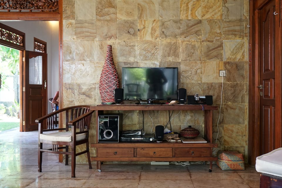 Villa, 2 Bedrooms | Living room | Flat-screen TV, DVD player