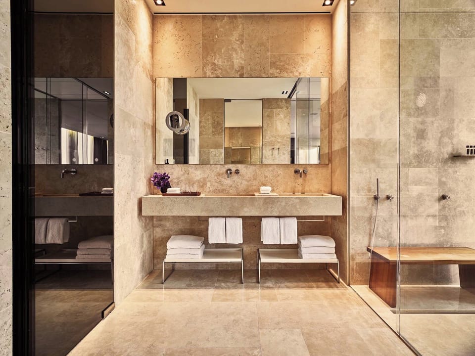 Suite (Penthouse) | Bathroom | Designer toiletries, hair dryer, bathrobes, slippers