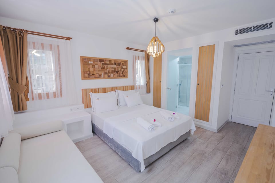 Deluxe Double Room | Free WiFi