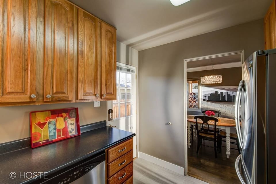 House (3 Bedrooms) | Private kitchen | Full-size fridge, microwave, oven, coffee/tea maker