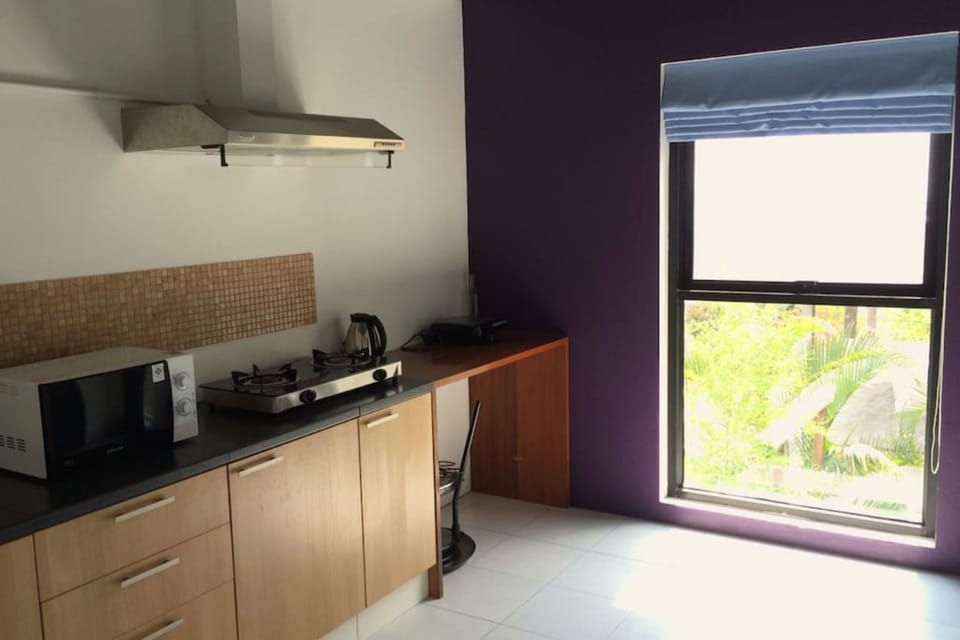 Villa, 5 Bedrooms, Non Smoking, Kitchen | Private kitchen | Full-size fridge, microwave, oven, stovetop