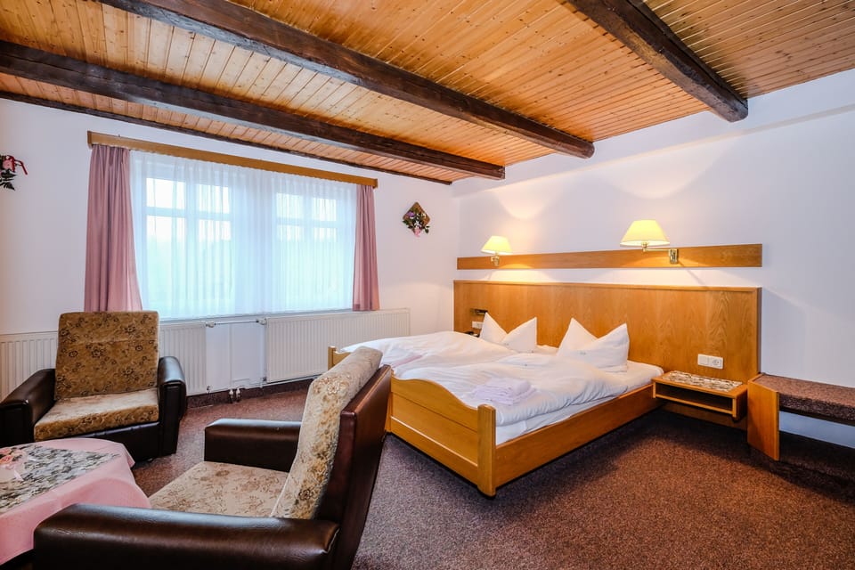 Double Room | Individually decorated, individually furnished, desk, laptop workspace