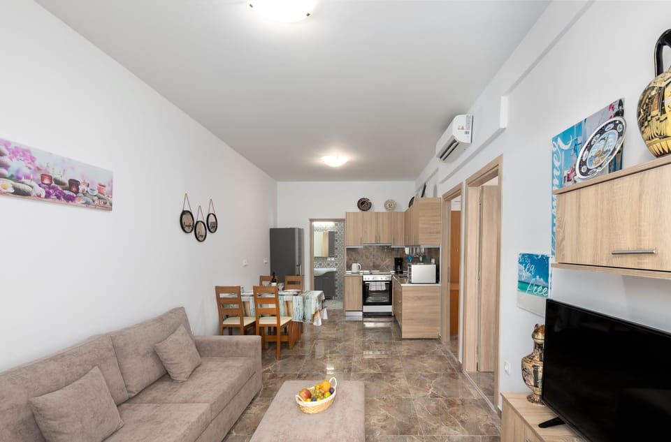 Deluxe Suite, 2 Bedrooms, Private Pool, Pool View | Living area | Flat-screen TV