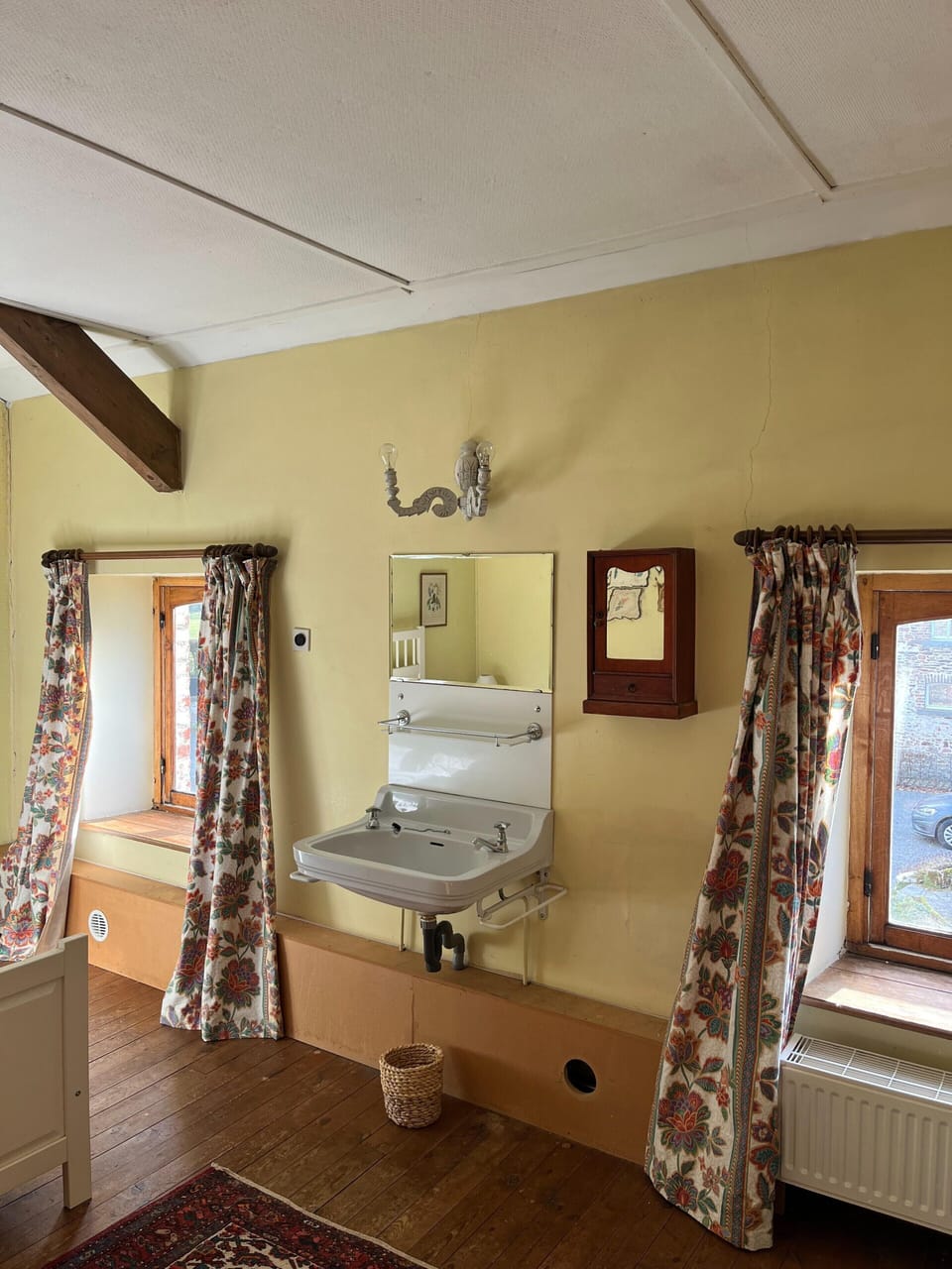 House | Bathroom
