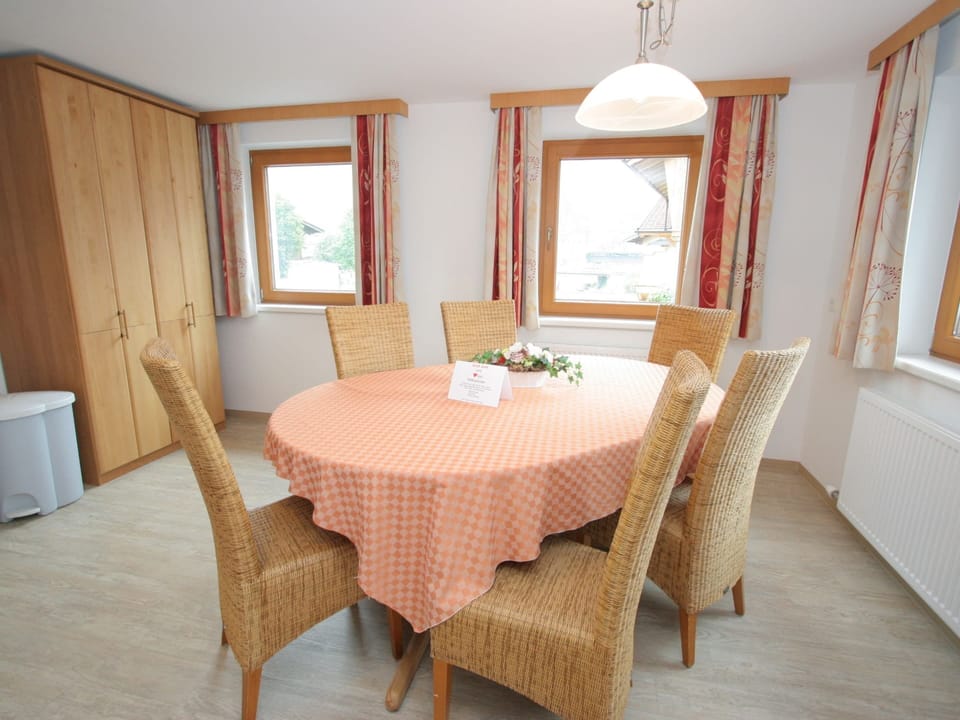 Apartment | Dining