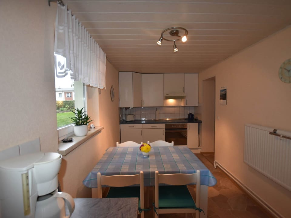 Apartment | Dining