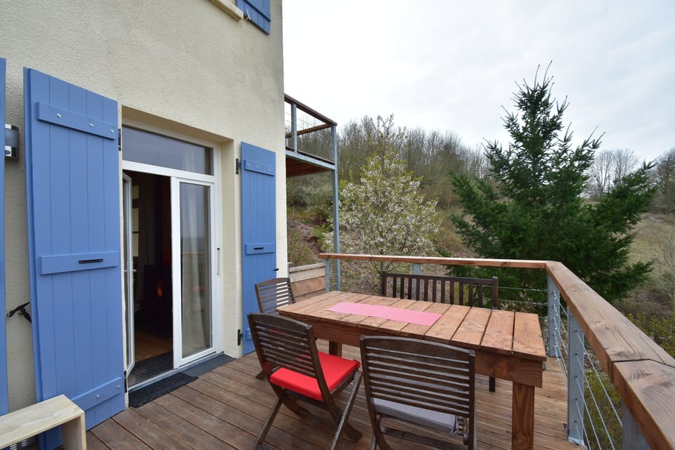 House | Balcony