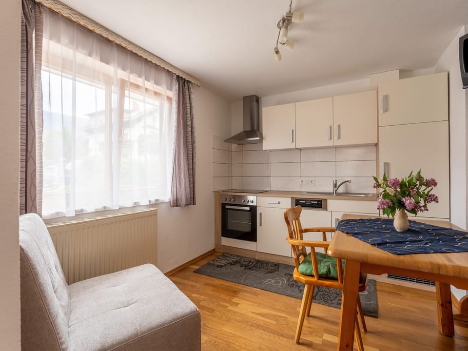 Apartment | Dining
