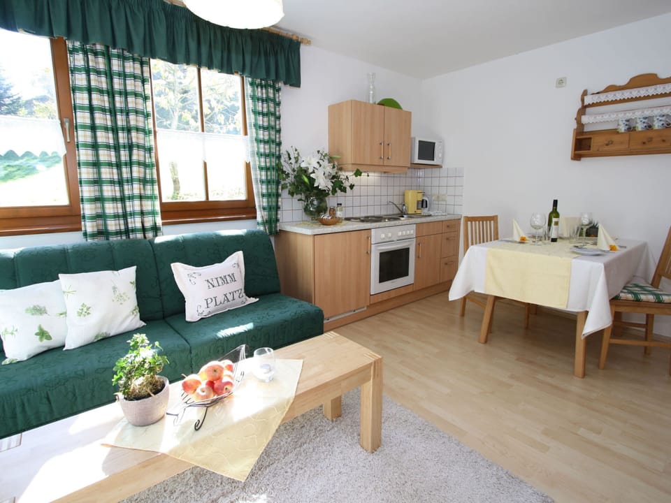 Apartment | Dining