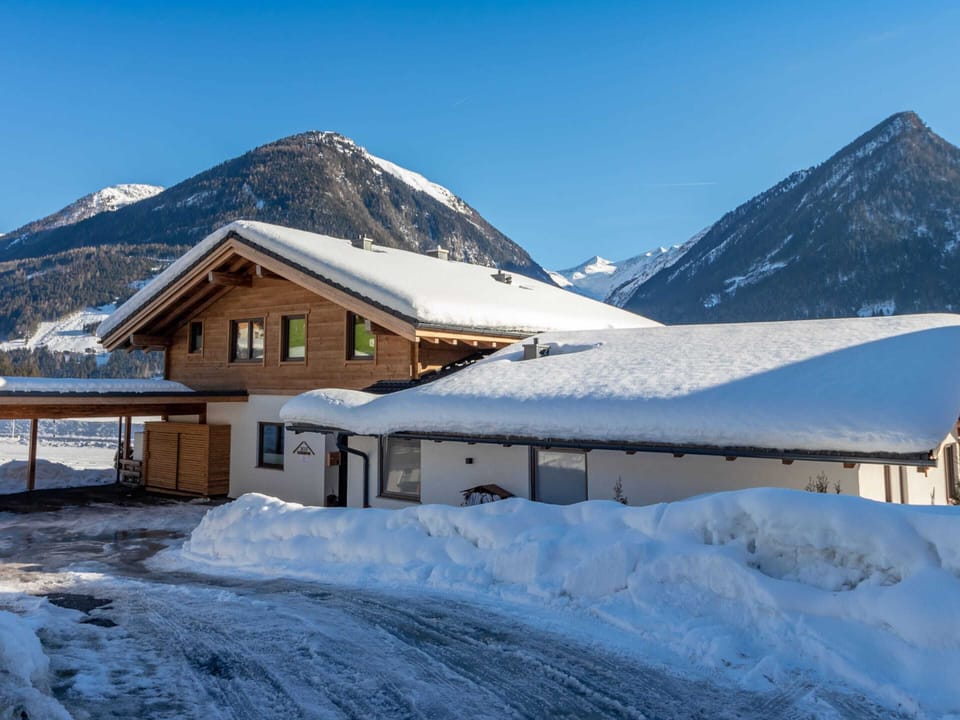 Chalet | Exterior