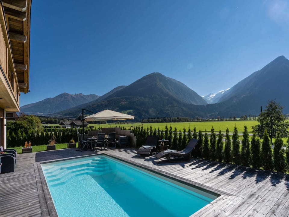 Chalet | Pool | Indoor pool, outdoor pool