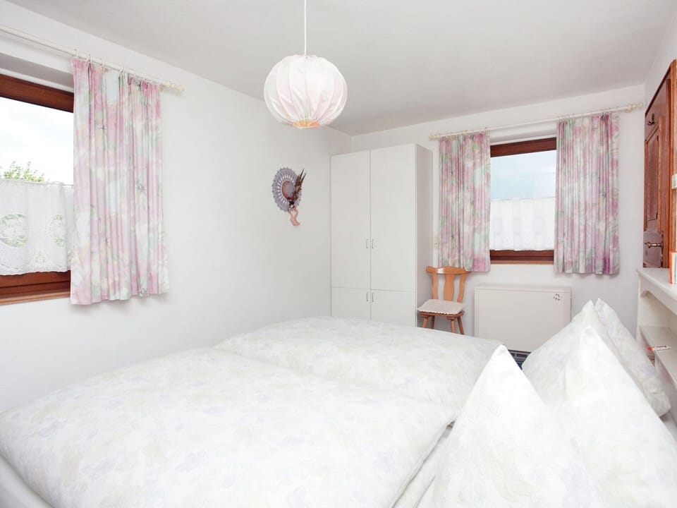 Apartment | 2 bedrooms, individually furnished, bed sheets