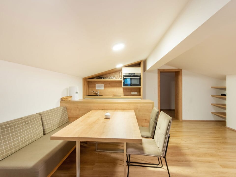 Apartment | Dining