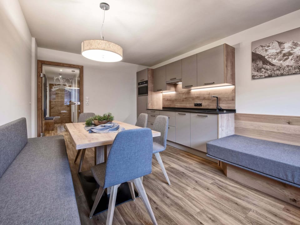 House | Dining