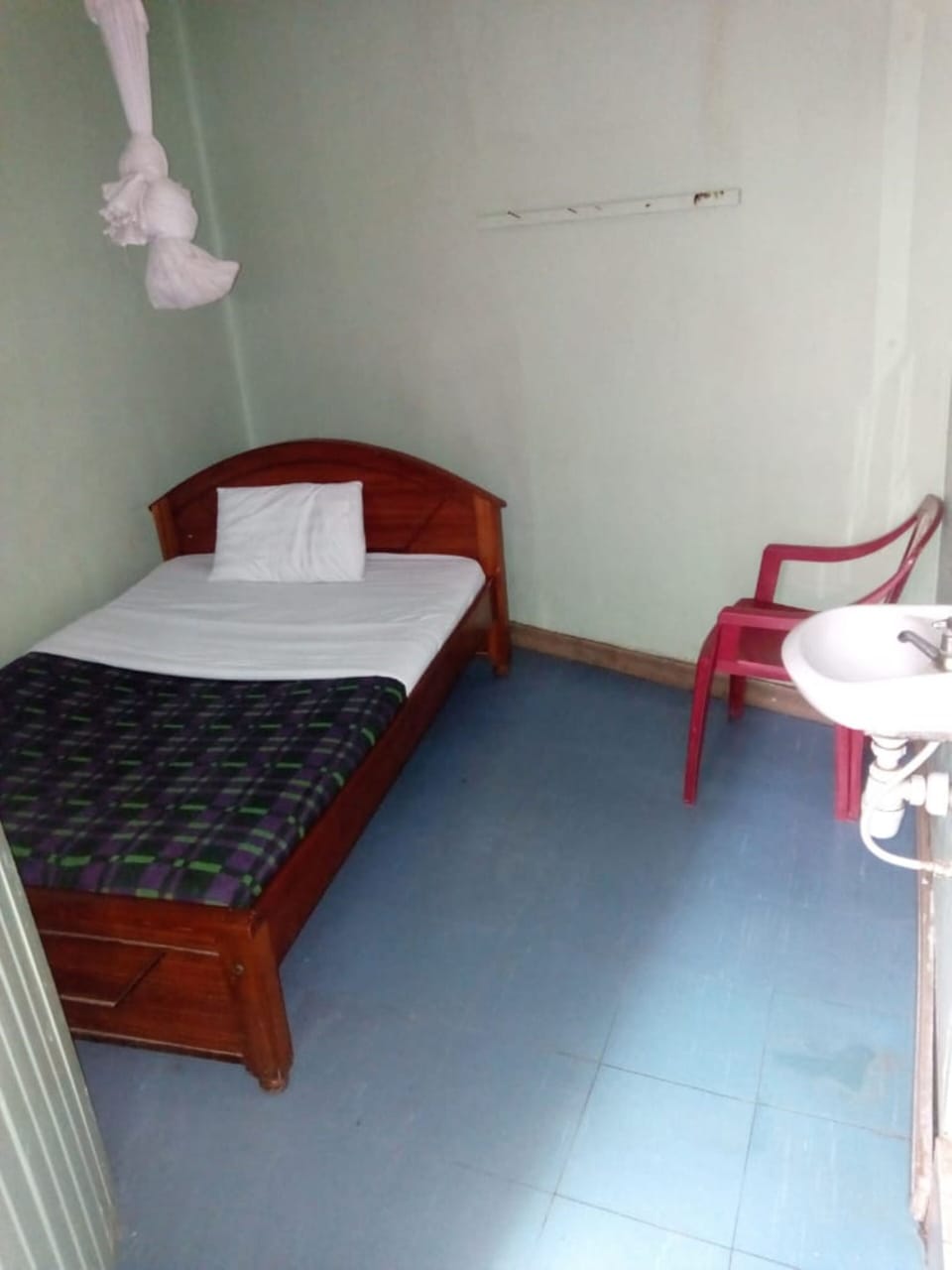 Single Room | Desk, free WiFi, bed sheets
