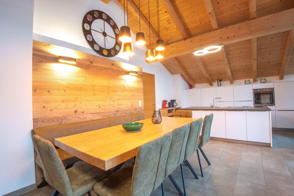 Apartment | Dining