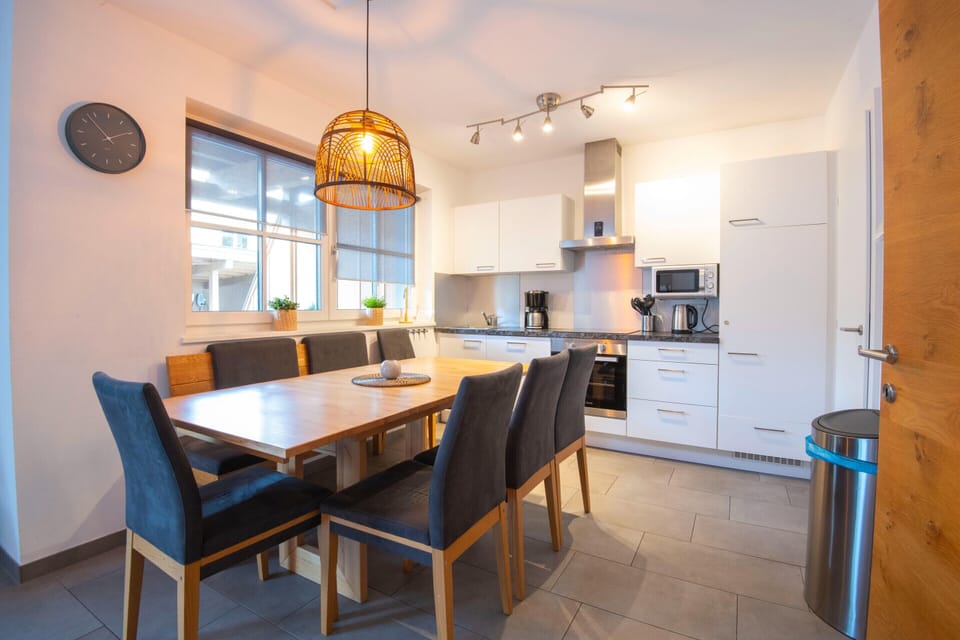 Apartment | Dining
