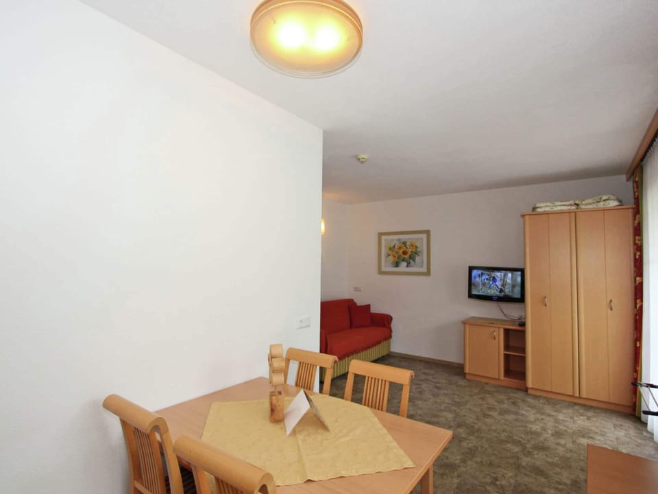 Apartment | Dining