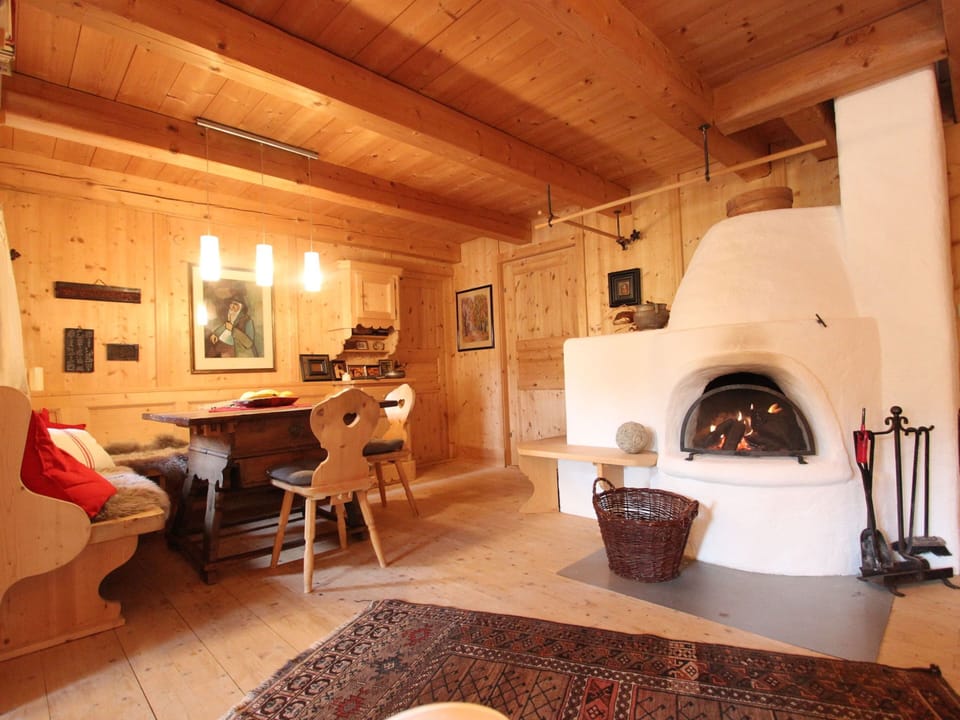 Chalet | Dining