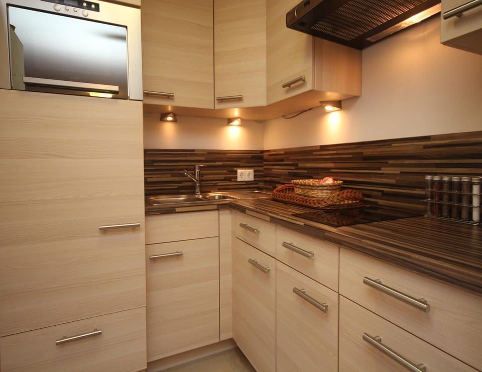 Apartment | Private kitchen | Electric kettle