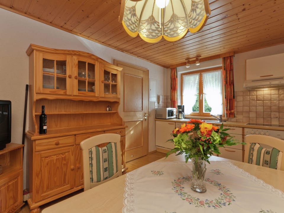 Apartment | Dining
