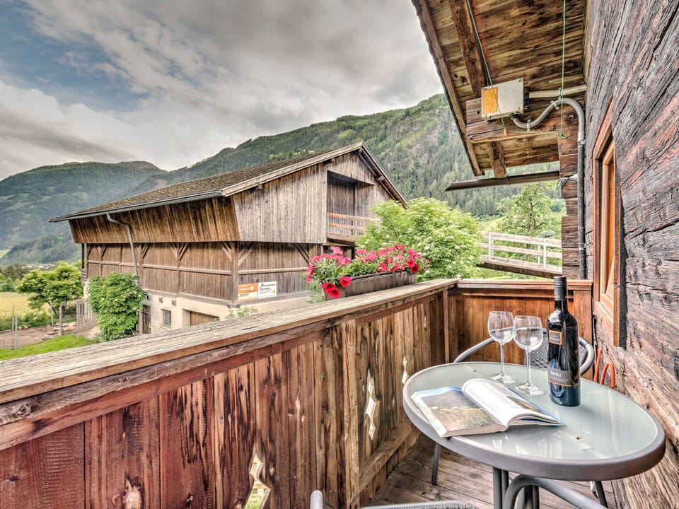 House | Dining