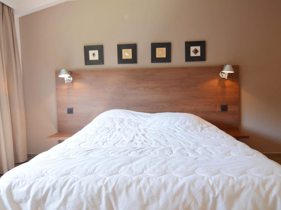 House | 4 bedrooms, individually furnished, bed sheets