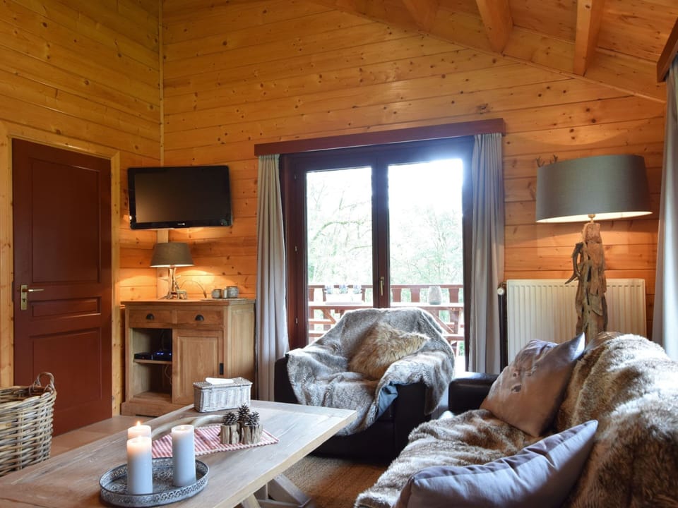 Chalet | Living area