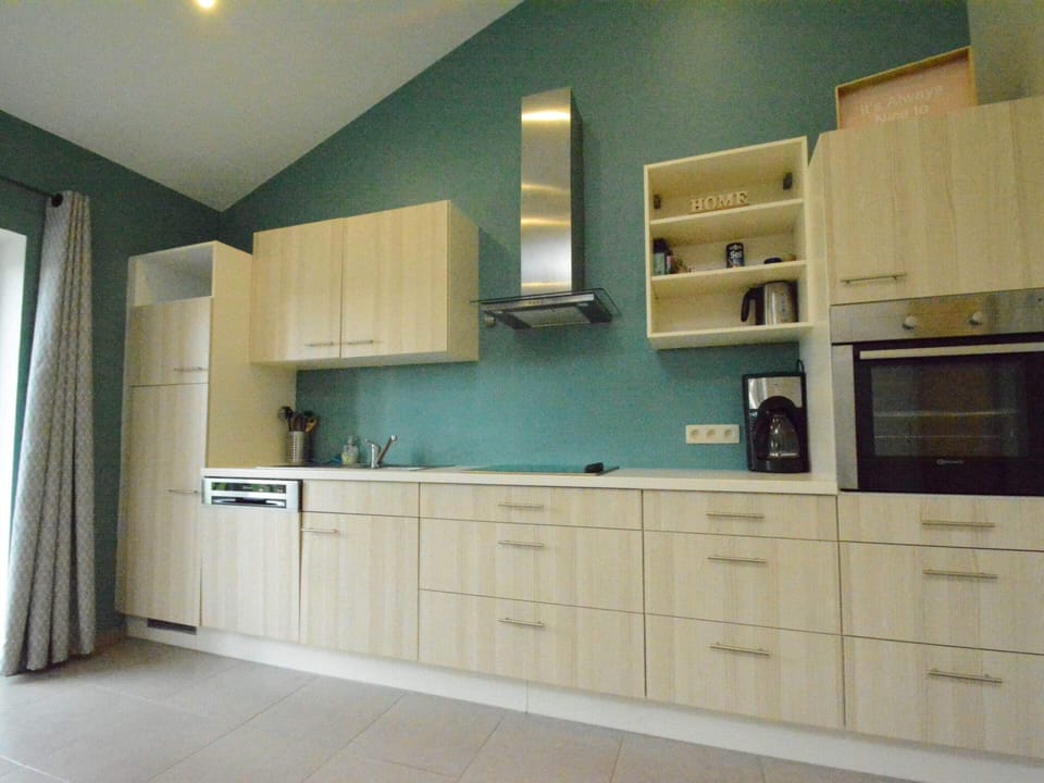 Cottage | Private kitchen | Highchair