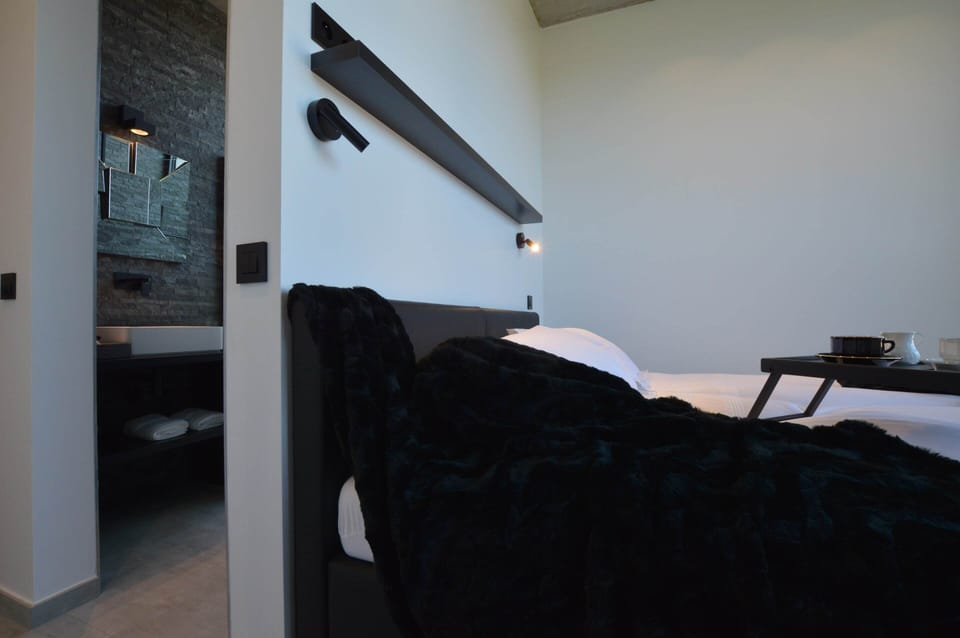 Villa | 3 bedrooms, individually furnished, iron/ironing board, bed sheets