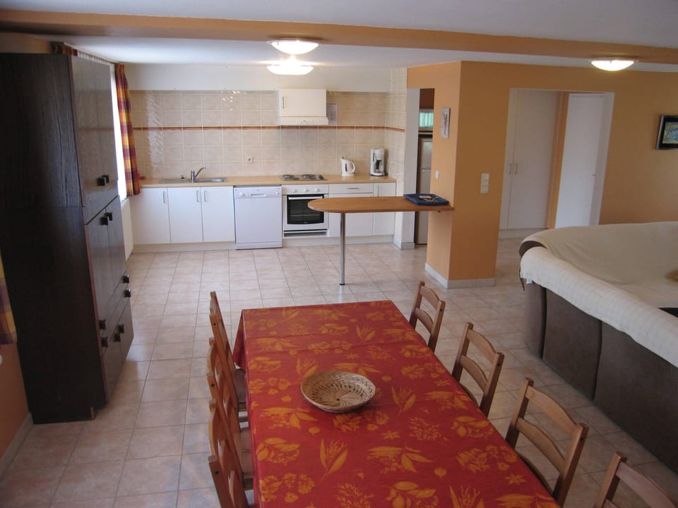 House | Dining