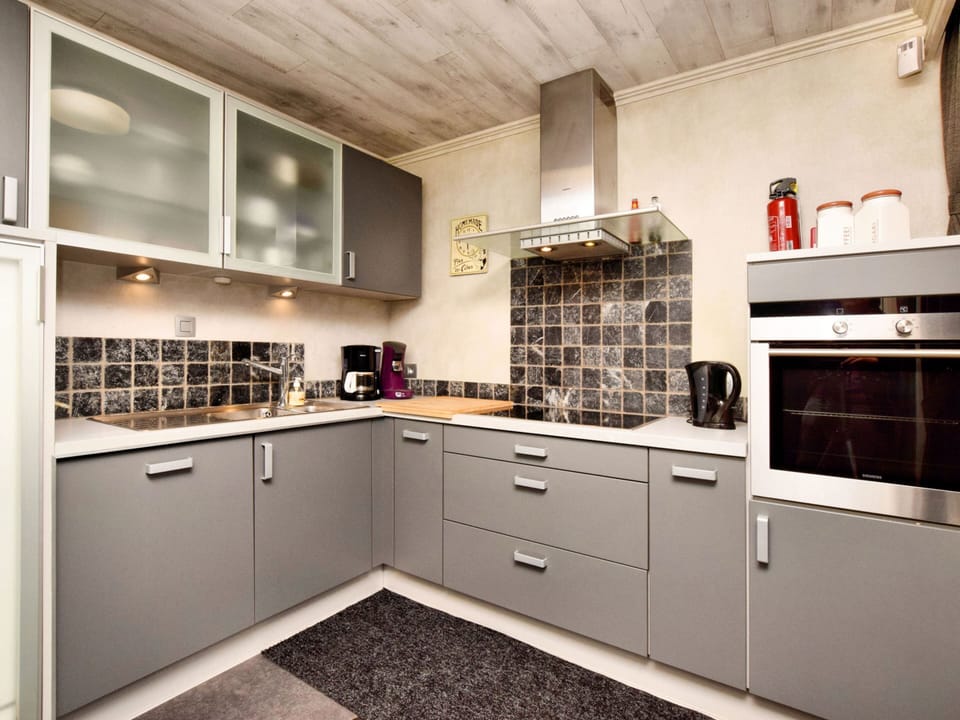 House | Private kitchen | Stovetop