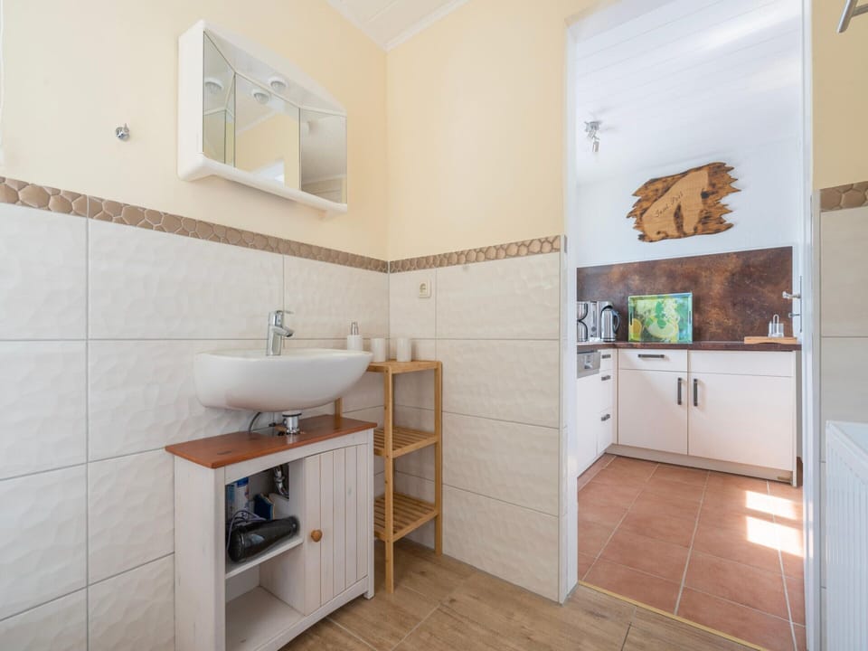 Snug Bungalow in Insel Poel Germany near Beach House in Mecklenburg-Vorpommern, Germany