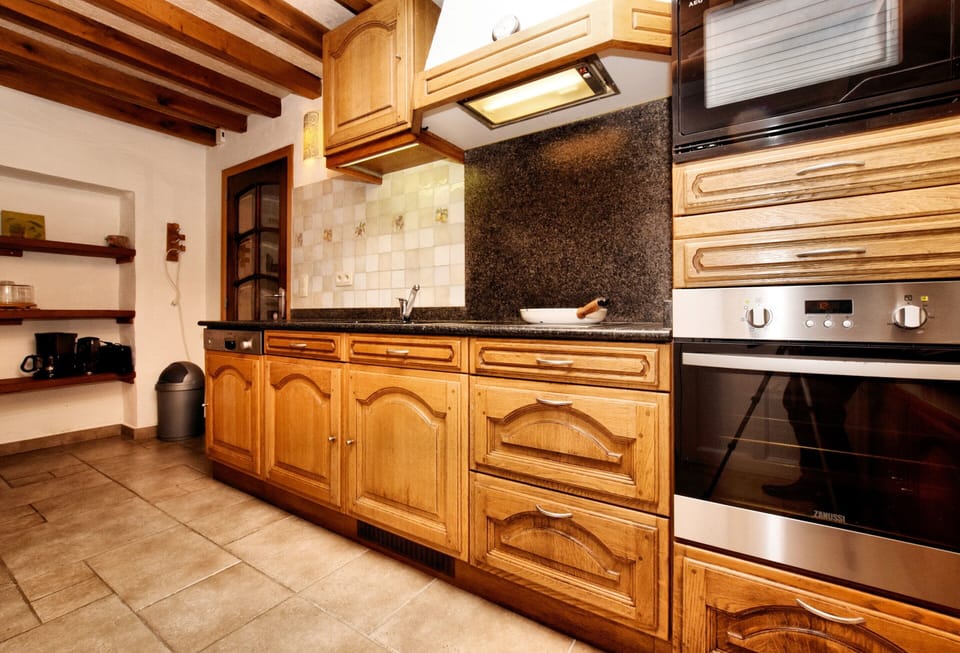 House | Private kitchen | Stovetop, highchair