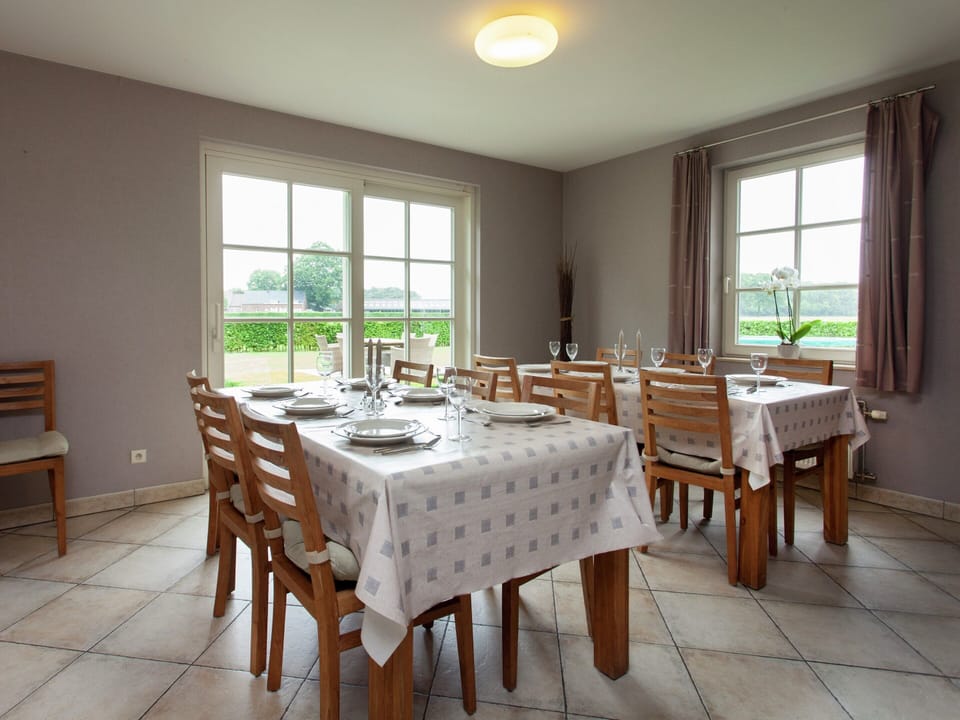 Villa | Dining