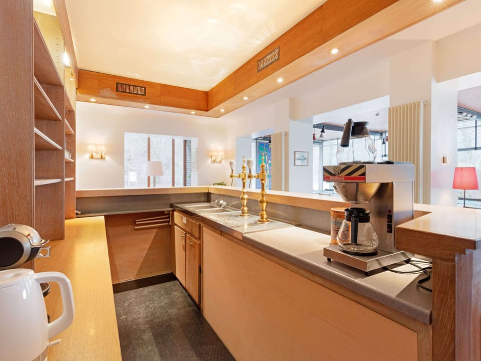 House | Private kitchen | Stovetop, electric kettle