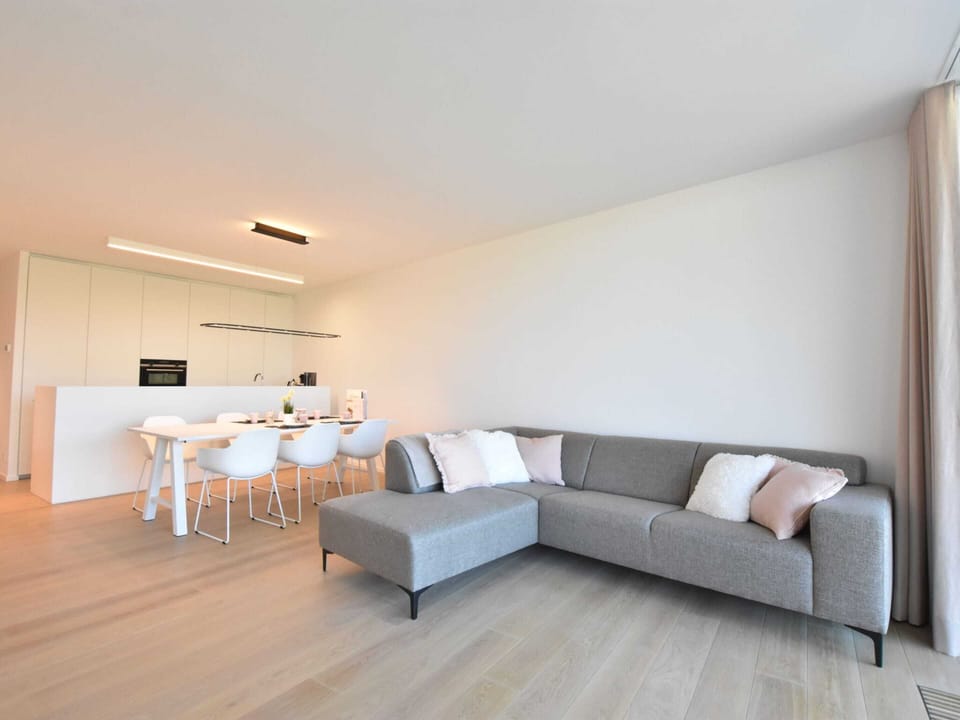 Apartment | Dining