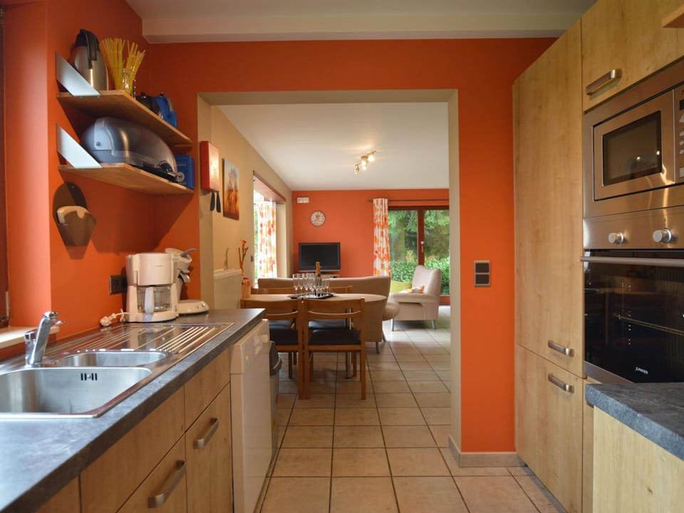 House | Private kitchen | Highchair, cookware/dishes/utensils