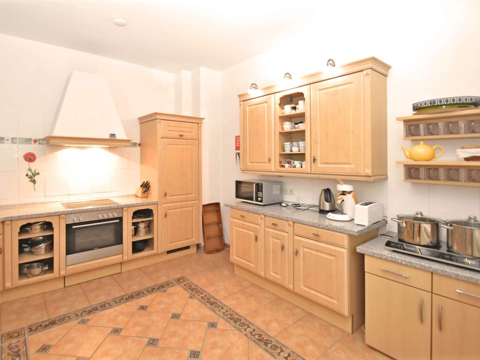 House | Private kitchen | Microwave, dishwasher, highchair