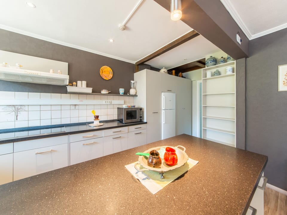 House | Private kitchen | Microwave, stovetop, dishwasher, highchair
