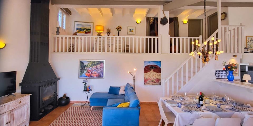 Villa | Dining